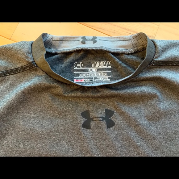 Under Armour boys athletic shirt - Picture 2 of 3